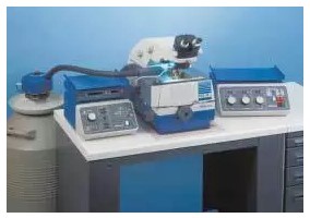 超薄切片机Ultracut E (1982)和冷冻切片FC4 E (1987)现在仍然有很多用户在使用它 超薄切片机Ultracut E (1982)和冷冻切片FC4 E (1987)现在仍然有很多用户在使用它