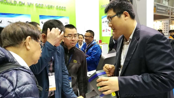 斯派克公司在展会上