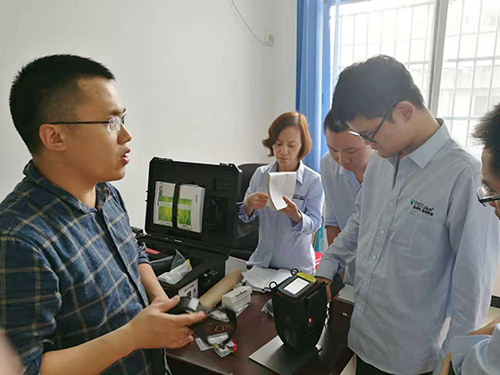 手持式分析仪